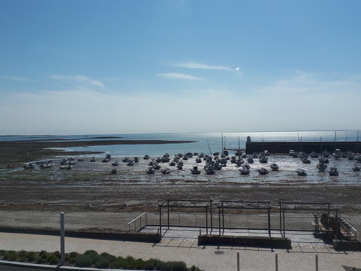 Hotel Du Port Bar Restaurant Sarzeau Bagian luar foto